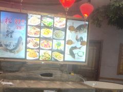 -咱屯子铁锅炖直营店(南湖大路店)
