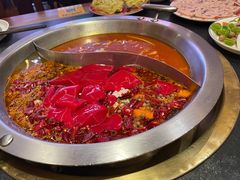 -沸炉重庆老火锅(军事博物馆店)