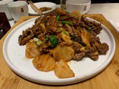 爆炒腰花-闫府私房菜·百年鲁菜(恒隆店)