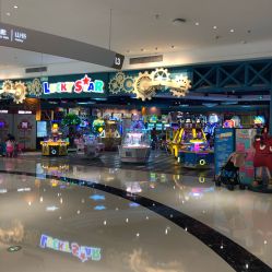 -LuckyStar幸运星家庭娱乐中心(东莞国贸店)