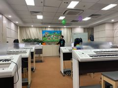 -玖月奇迹国际艺术中心