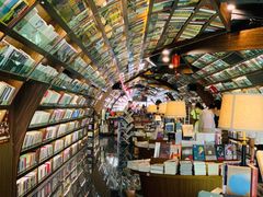 -钟书阁(珍园店)