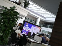 -上海星瀚奔驰4S店(红柳路店)