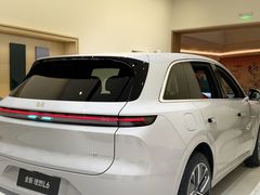 -理想汽车(世纪汇店)