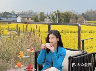 在成都看油菜花是一件喜事 朋友们可以约起来啦 