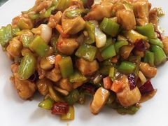 辣子鸡丁-华春餐馆(鱼山路店)