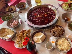-厂花素芬九宫格火锅(红光店)