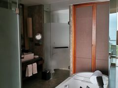 -三亚湾海居铂尔曼度假酒店