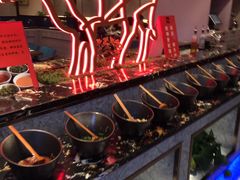 自助调料区-你好牛火锅 头牌无花果鸡(海上传奇店)