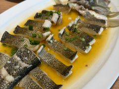 -连鹭海鲜·海肠捞饭·海胆饭(星海店)