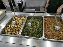 -奔驰北京极光星徽(四元桥店)