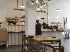 大堂-MAISON门前杂货店