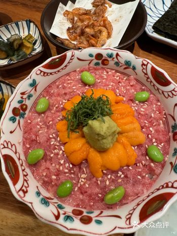 「香葱金枪鱼腩海胆脆海苔」没来得及拍就已经进肚了