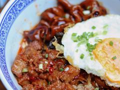 辣肉面-沪西老弄堂面馆(定西路店)