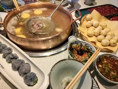 -牛村来人潮汕牛肉火锅(西单店)