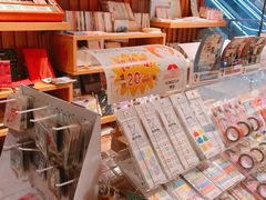 -百新书局(尚悦湾店)