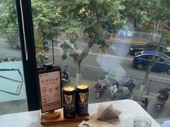 -必胜客(阿诗玛店)