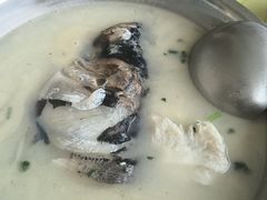 -雪湖煜辰鱼头老店(雪野湖店)