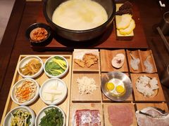 -银米·云南传统过桥米线(双廊黑金冠店)
