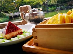 金牌扣肉配玉米饼-杭州西子湖四季酒店·金沙厅