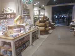 店内环境-杭州西湖银泰百货