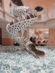 -奈尔宝家庭中心·亲子餐厅(鄞州万达店)