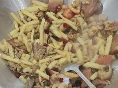 -老唐三下锅 ·张家界地标美食(溪布街店)