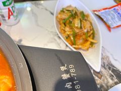 -徐记小怪兽肉蟹煲店(哈西万达金街店)