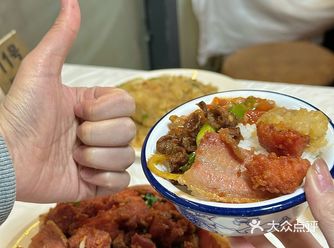 丽江土著带路！这家饭店让我连干三碗饭！