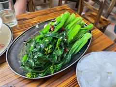 -周良天山牛杂城(天山路总店)