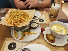 -Mark&Mars Restaurant
