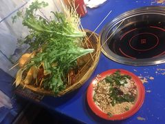 -马路边边麻辣烫(世纪金源店)
