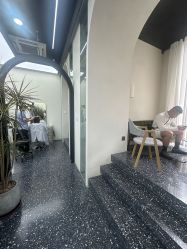 -Hair Co.一间沙龙