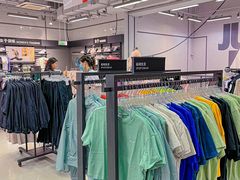 -王府井奥莱临潼小镇(临潼店)