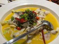 酸汤鱼-吕氏疙瘩汤·新派鲁菜(济南万象城店)