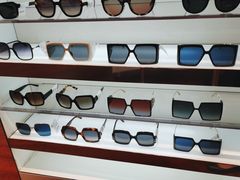 -LensCrafters亮视点·OAKLEY精选(静安嘉里中心店)