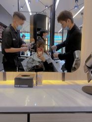 -HAIR CORNER
