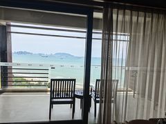 -三亚湾海居铂尔曼度假酒店