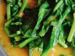 豌豆黄浸豌豆尖-半山腰·云南菜(侨福芳草地店)