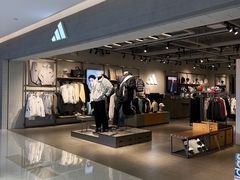 -adidas(正佳广场店)