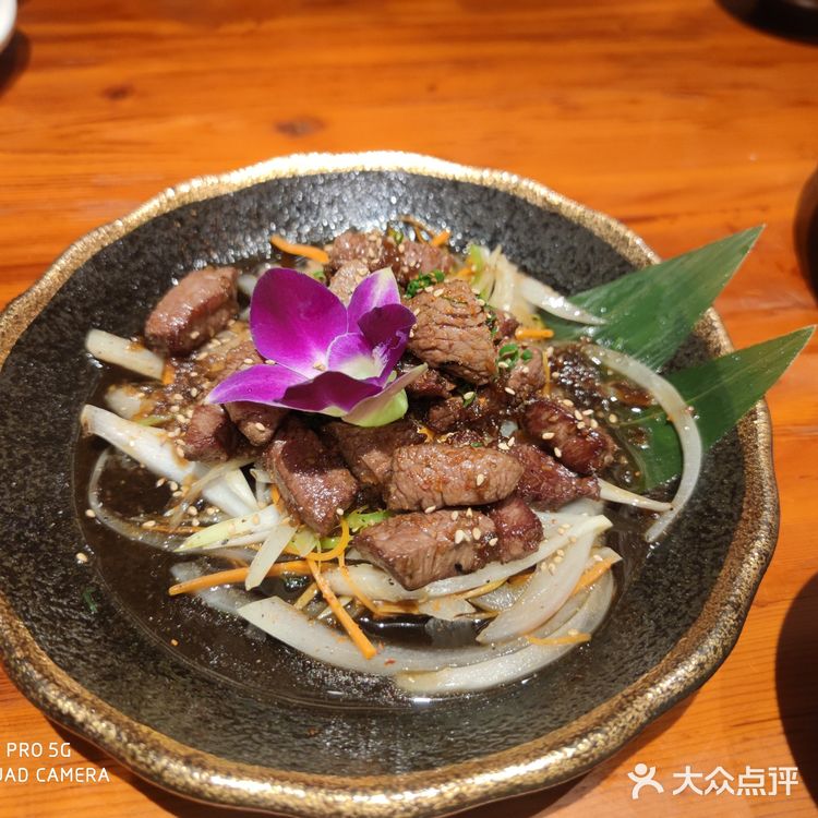 炸黄鱼也是外表被炸的特别酥脆,就是一定要趁热吃