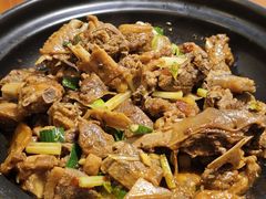 -梁姐啤酒鱼(兴坪古镇店)