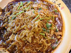 -靠山屯东北农家菜(八龙桥雅苑店)
