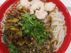 酸菜鱼粉-上汽乘用车公司员工餐厅(安研路一店)