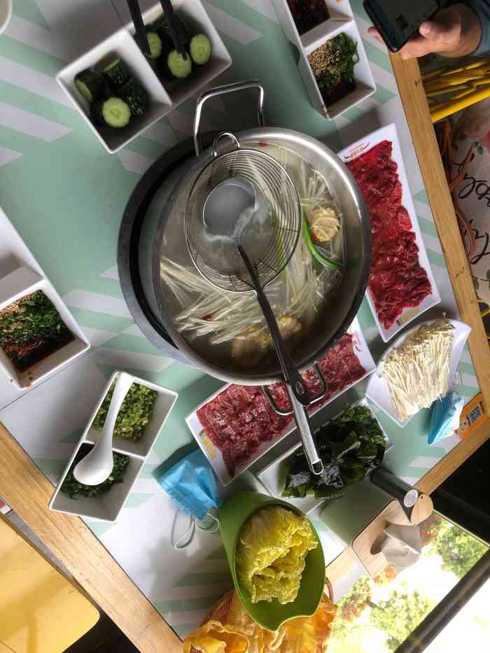 花田煮鲜牛肉火锅钟楼众汇店