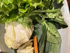 -老牌坊云南鱼豆花火锅(哈西万达店)