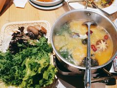 -荷花亭·湖北融合菜(十堰武商MALL店)