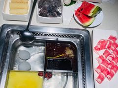 -海底捞火锅鲜切牛肉主题店(长寿路店)
