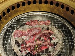 -山川小町·极番烧肉(新地假日广场店)