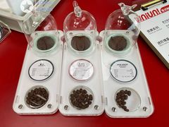 -UNI UNI(环亚凯瑟琳店)